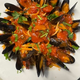 Mussels Fra Diavolo Lunch