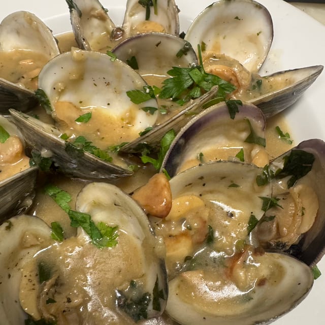 Zuppa Di Clams Catering.