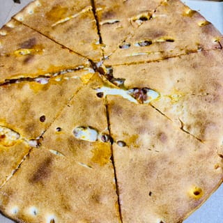 Stuffed Cheesesteak Pizza