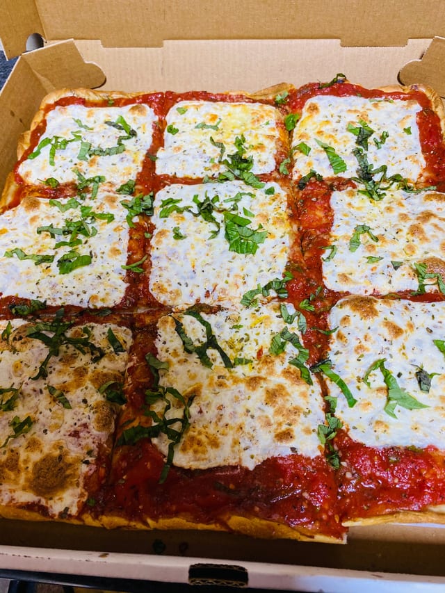 Grandma Pizza.
